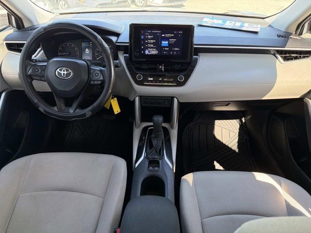 Used 2023 Toyota Corolla Cross L image 21