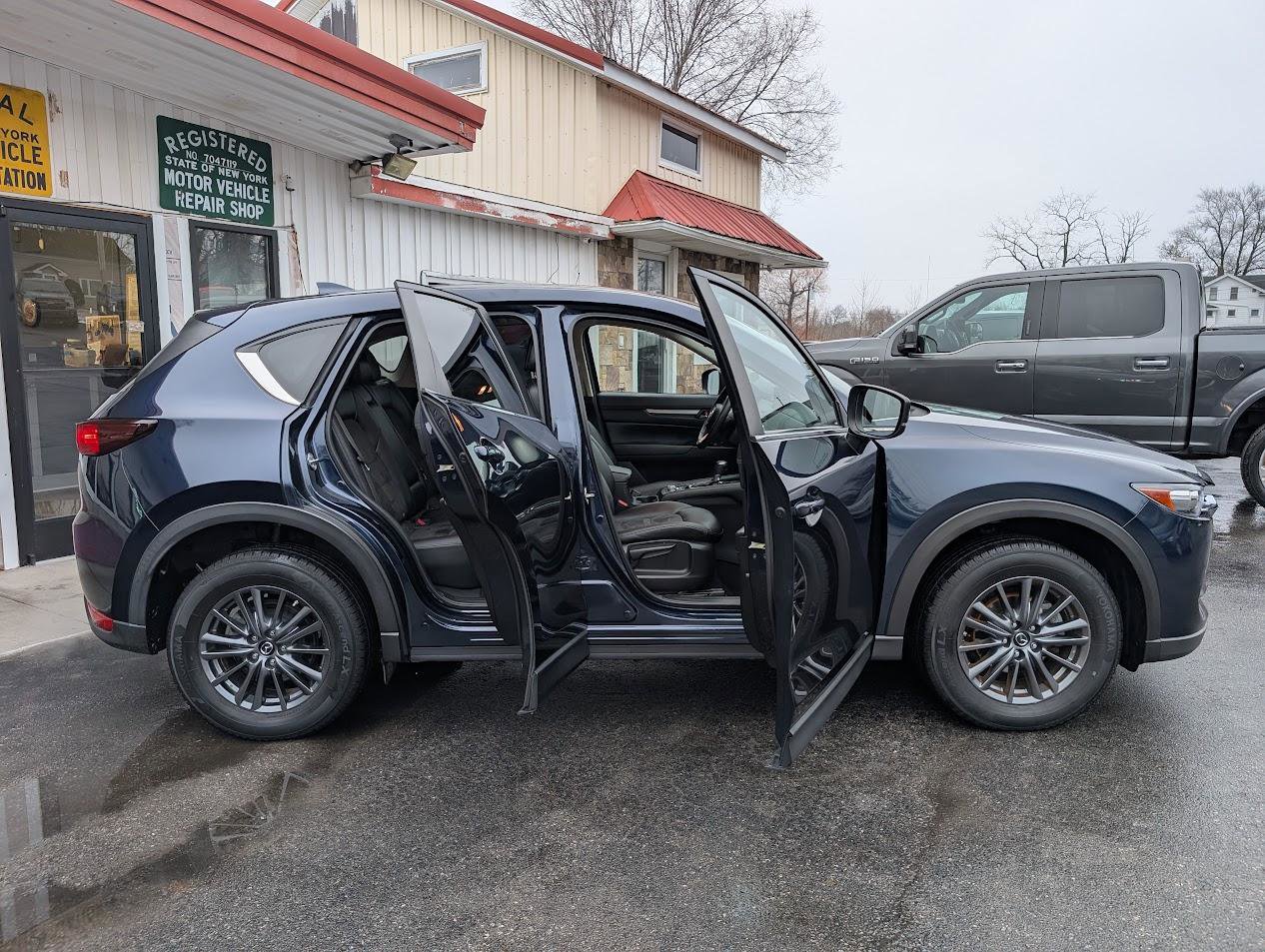 Used 2019 MAZDA CX-5 Touring image 16