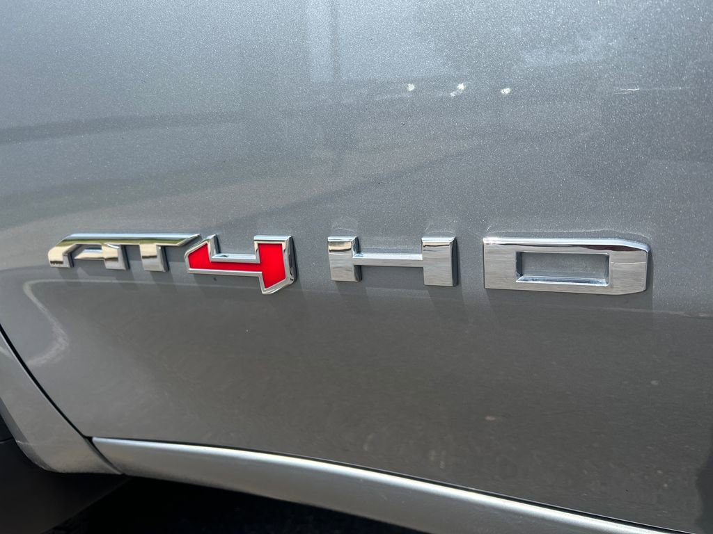Certified 2025 GMC Sierra 2500 AT4 AWD/4WD image 12