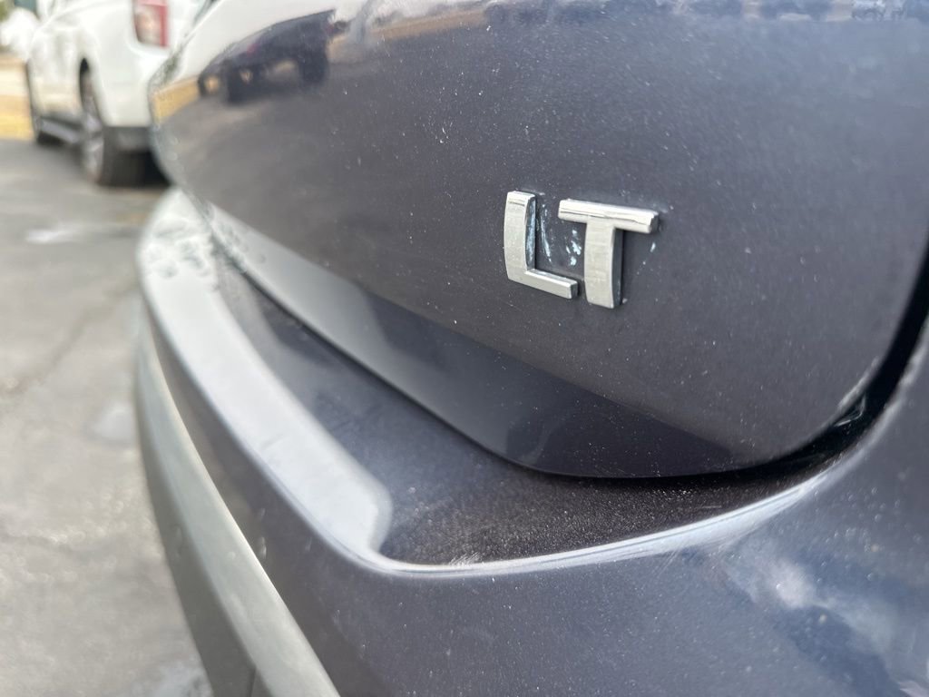 Used 2018 Chevrolet Equinox LT w/ Sun & Infotainment Package FWD image 11