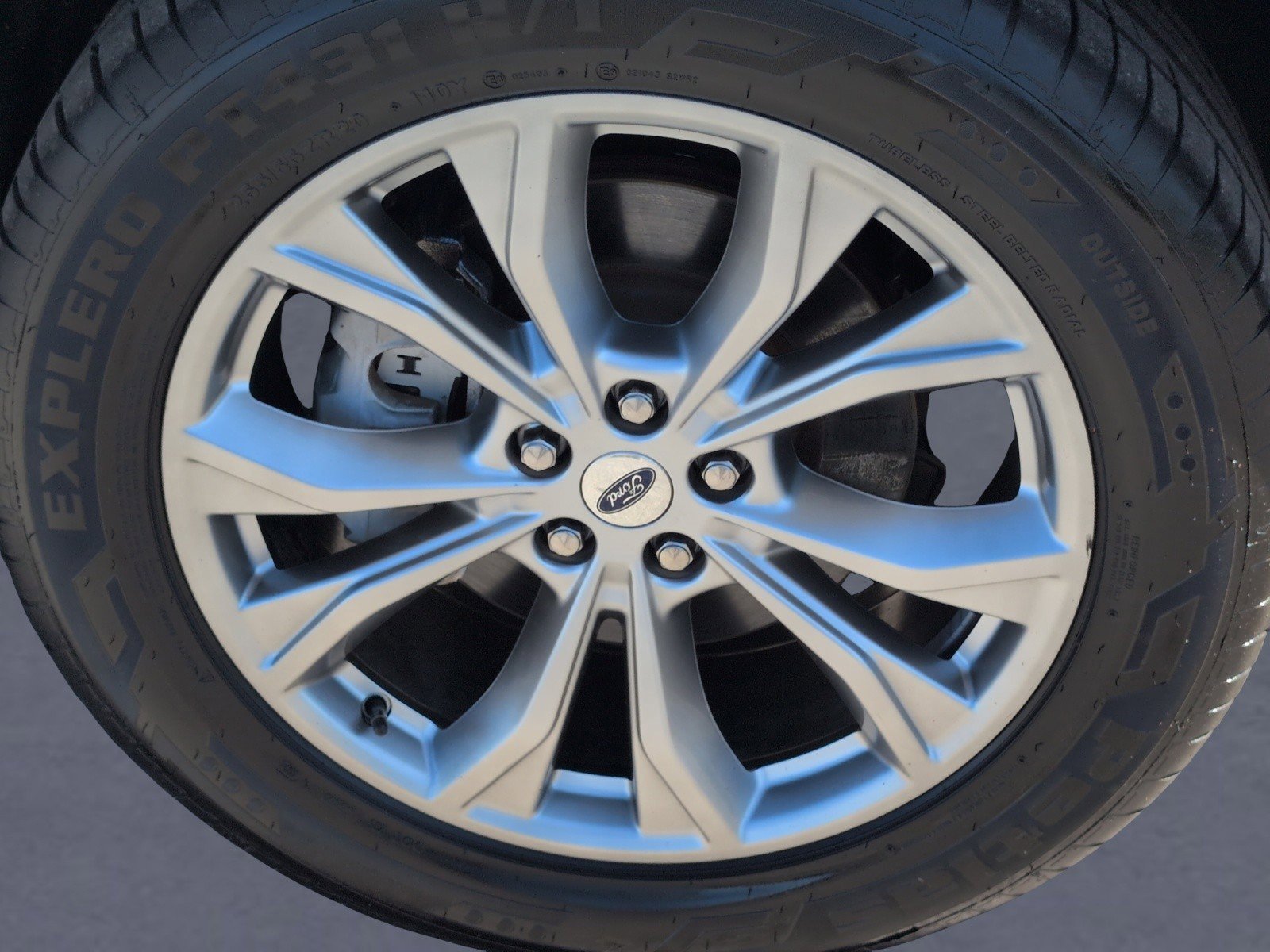 Used 2020 Ford Explorer XLT w/ Equipment Group 202A image 37