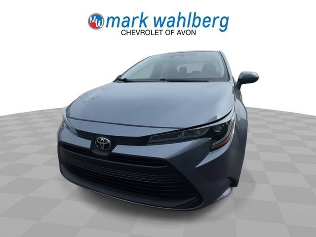 Used 2025 Toyota Corolla LE FWD image 3