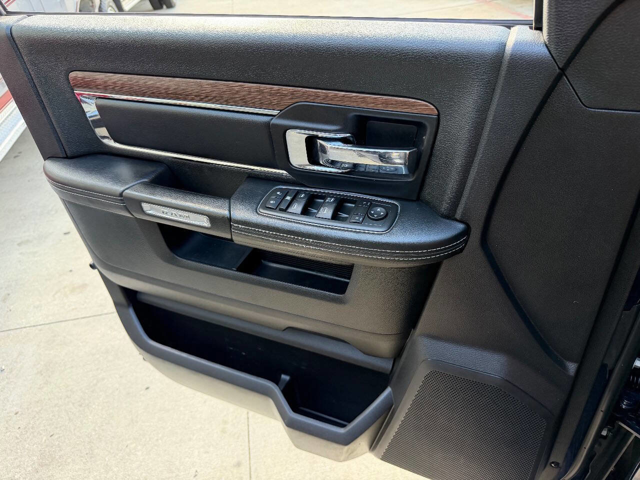 Used 2014 RAM 3500 Laramie w/ Cold Weather Group AWD/4WD image 45