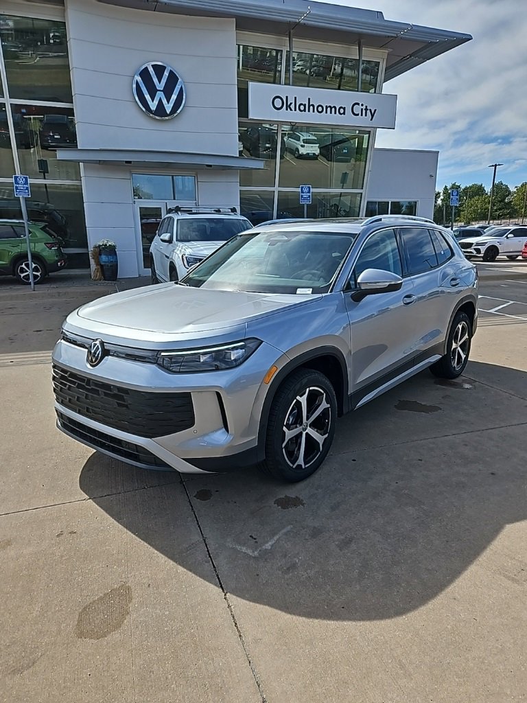 New 2025 Volkswagen Tiguan SE