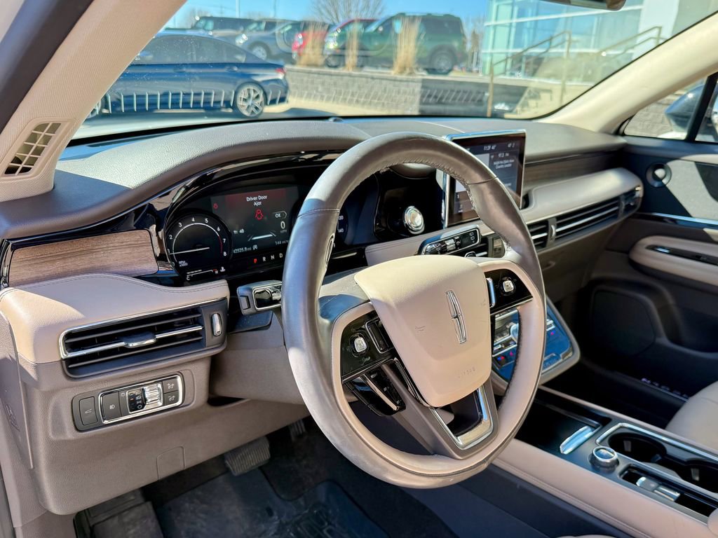 Certified 2020 Lincoln Corsair Reserve w/ Equipment Group 201A image 9