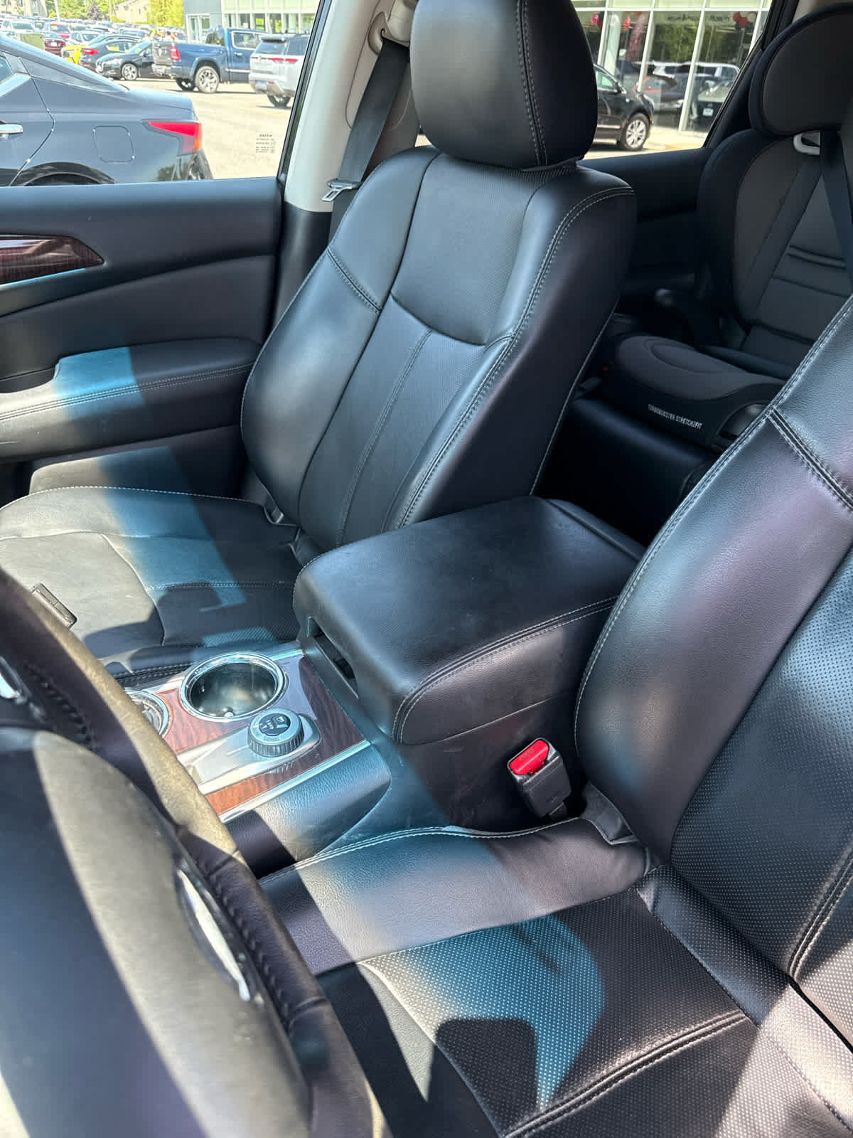 Used 2015 Nissan Pathfinder Platinum AWD/4WD image 2