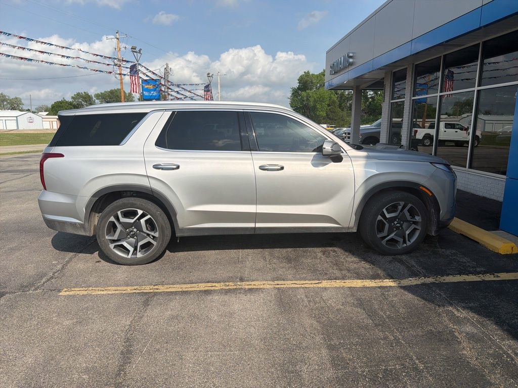 Used 2025 Hyundai Palisade Limited FWD image 4