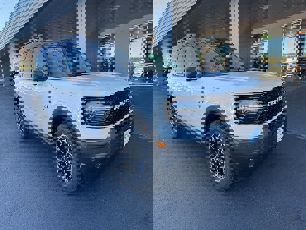 New 2025 Ford Bronco Sport Outer Banks w/ Outer Banks Tech Package+ image 1