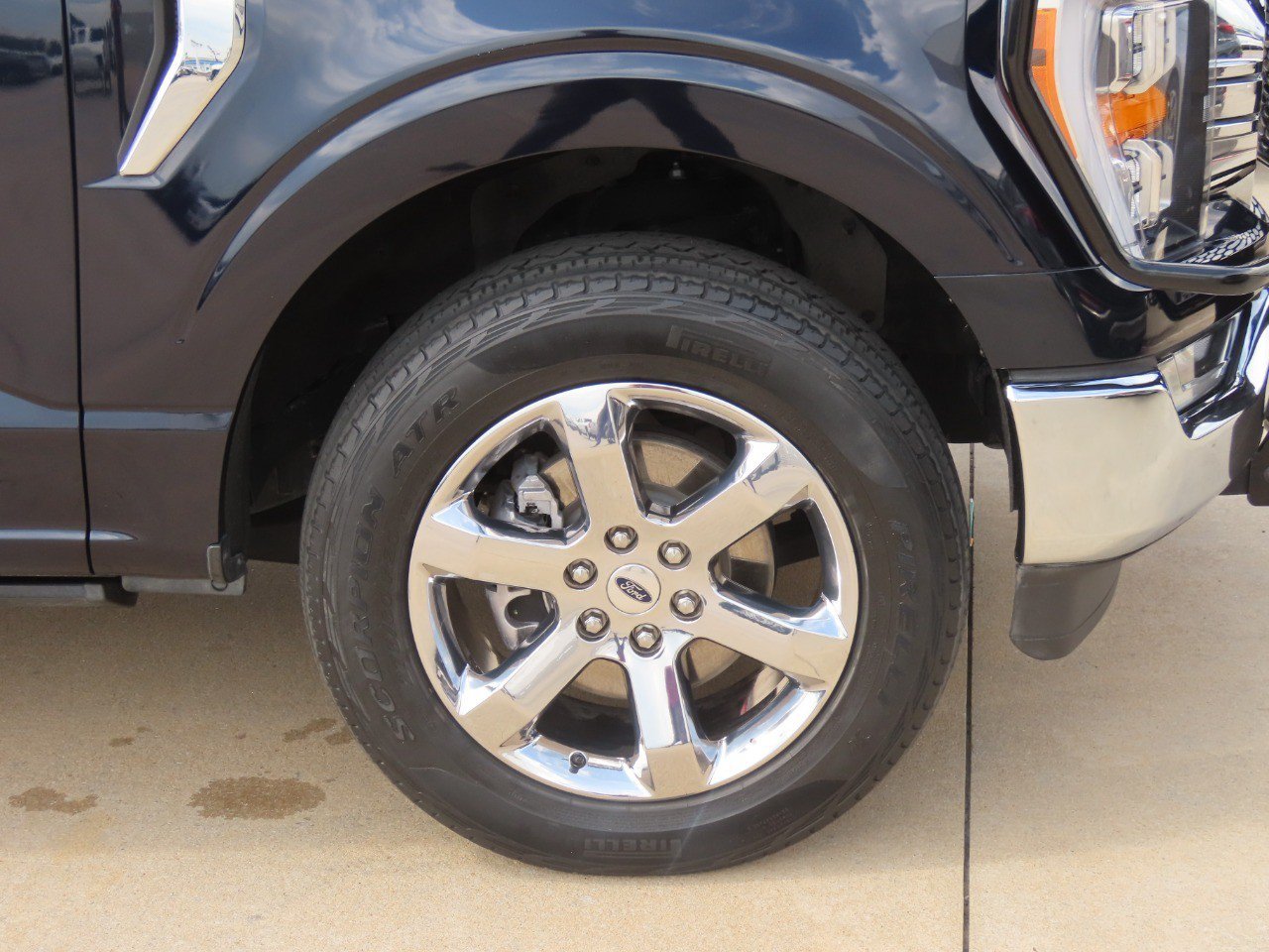 Used 2022 Ford F150 XLT w/ Equipment Group 302A High AWD/4WD image 9