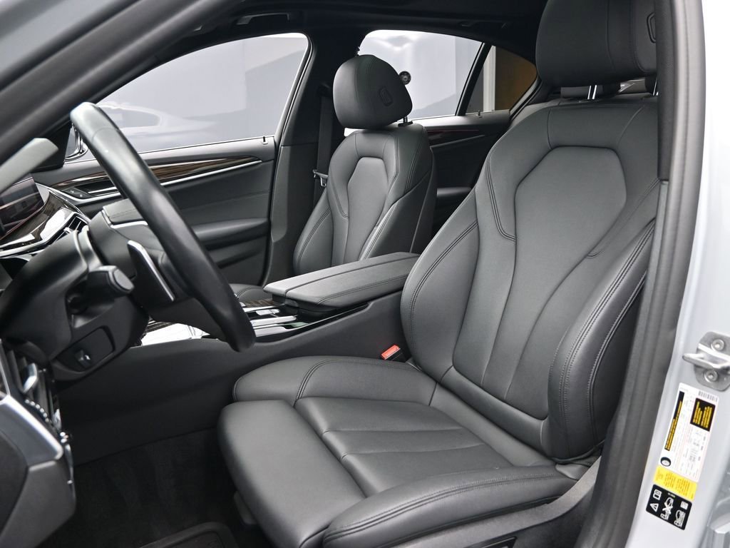 Used 2019 BMW 530i xDrive w/ Convenience Package image 24