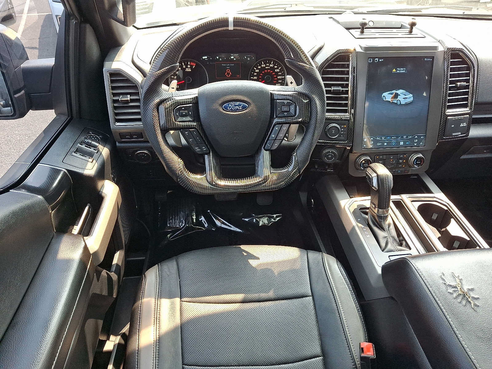 Used 2018 Ford F150 Raptor w/ Equipment Group 802A Luxury AWD/4WD image 12