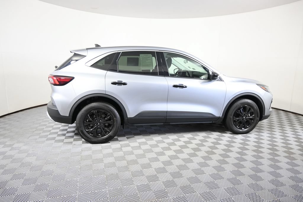 Used 2023 Ford Escape Active w/ Tech Pack #1 AWD/4WD image 7