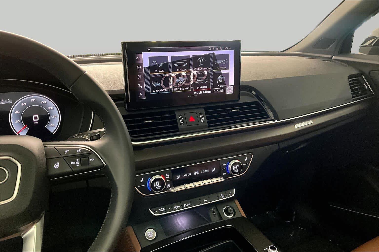 Used 2025 Audi Q5 2.0T Premium Plus w/ Premium Plus Package AWD/4WD image 7