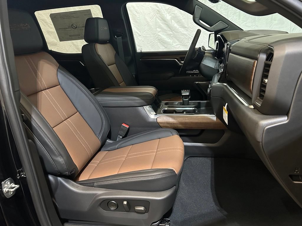 New 2026 Chevrolet Silverado 1500 High Country w/ High Country Premium Package AWD/4WD image 40