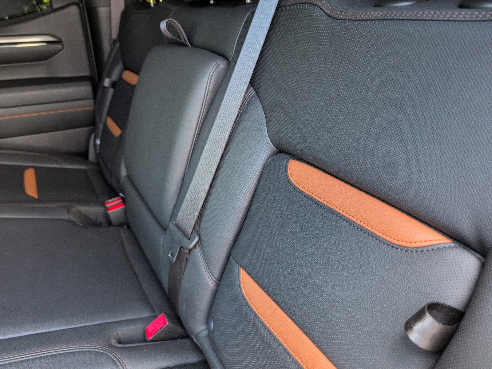 Used 2024 GMC Sierra 1500 AT4 w/ Technology Package image 31