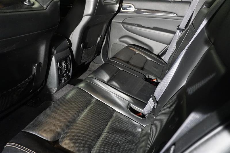 Used 2017 Jeep Grand Cherokee Overland w/ Jeep Active Safety Group image 21