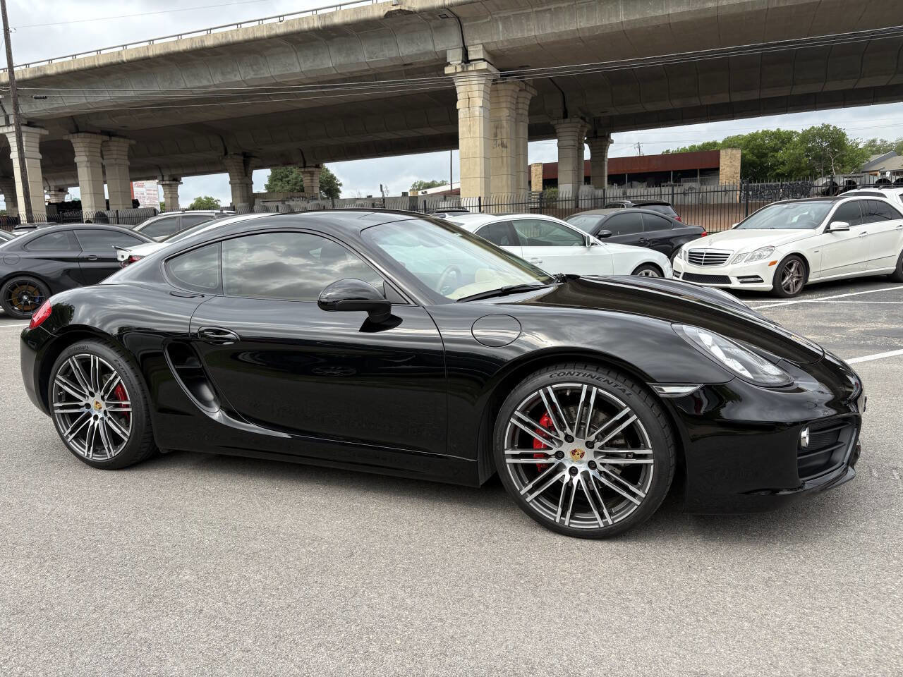 Used 2015 Porsche Cayman S image 3