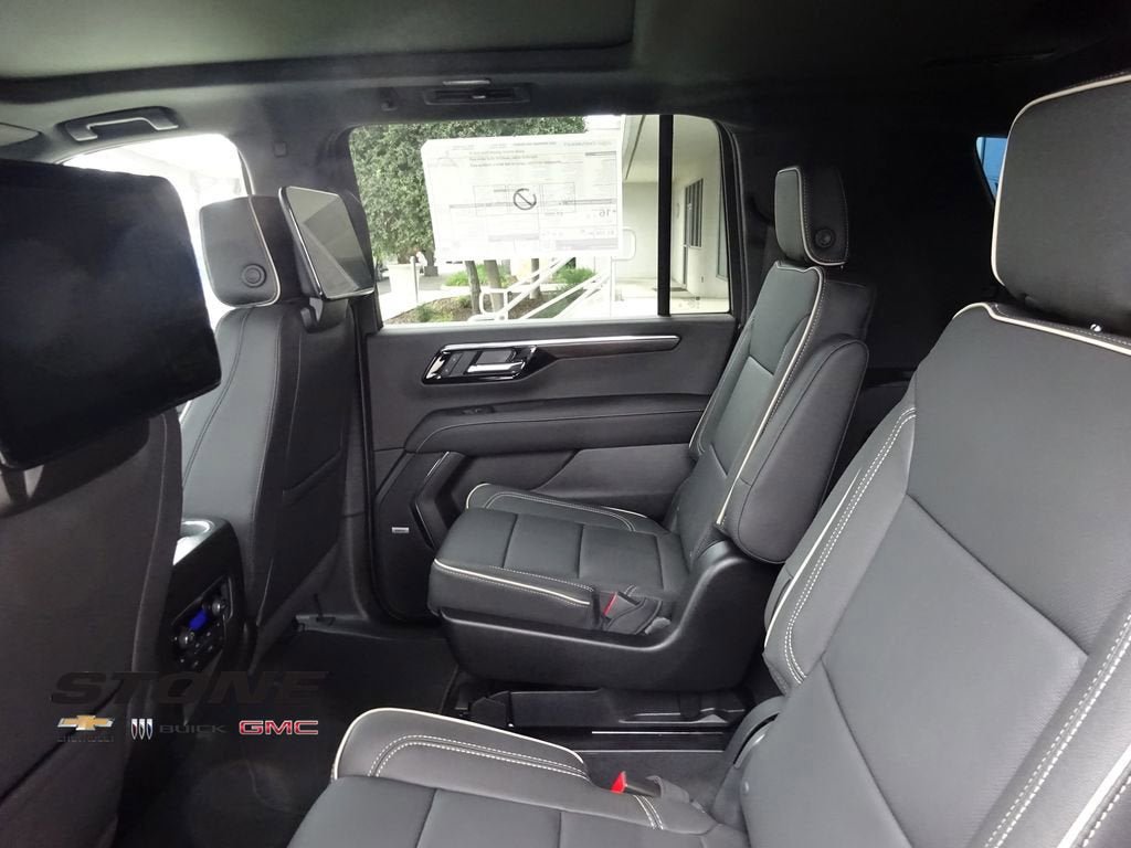 New 2026 Chevrolet Suburban Premier image 21