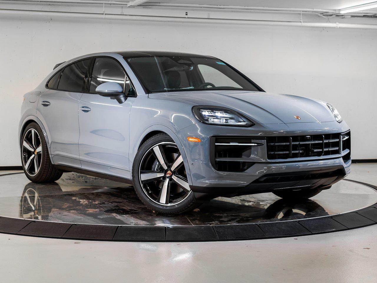 New 2026 Porsche Cayenne Coupe AWD/4WD image 9