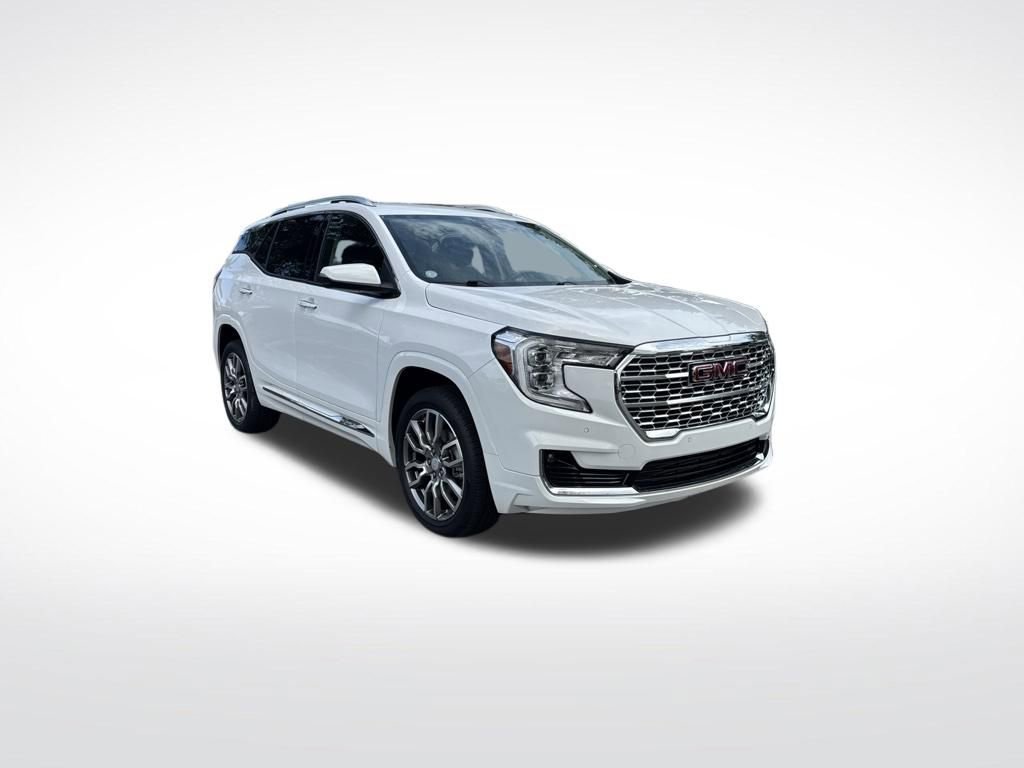Used 2022 GMC Terrain Denali AWD/4WD image 2