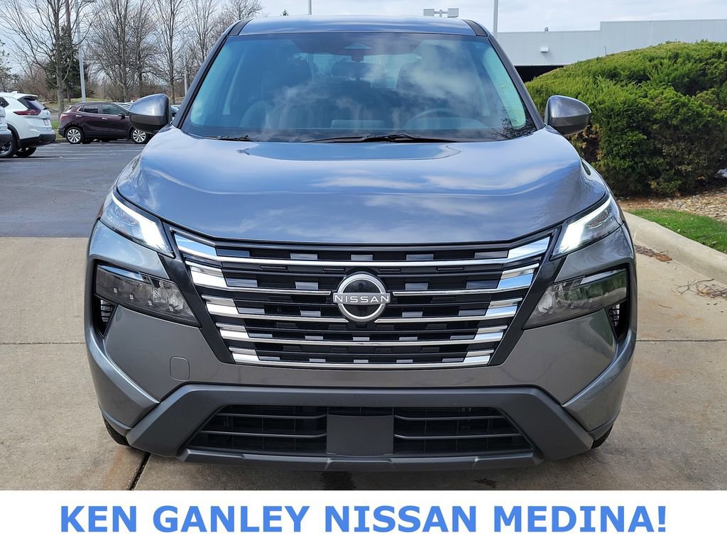 Certified 2025 Nissan Rogue SV AWD/4WD image 8