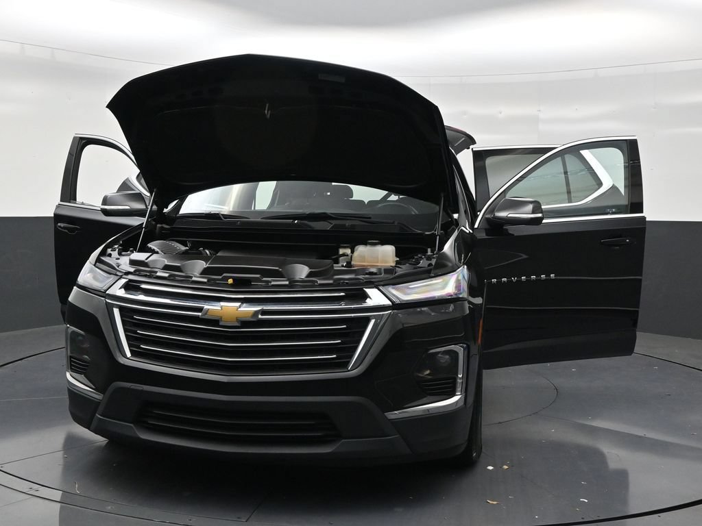 Used 2023 Chevrolet Traverse LT FWD image 34