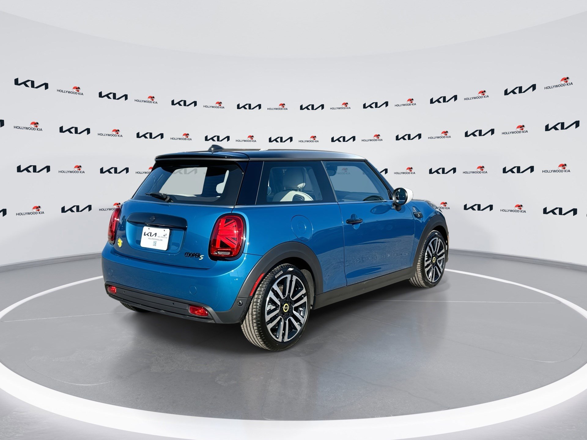 Used 2023 MINI Cooper SE image 8