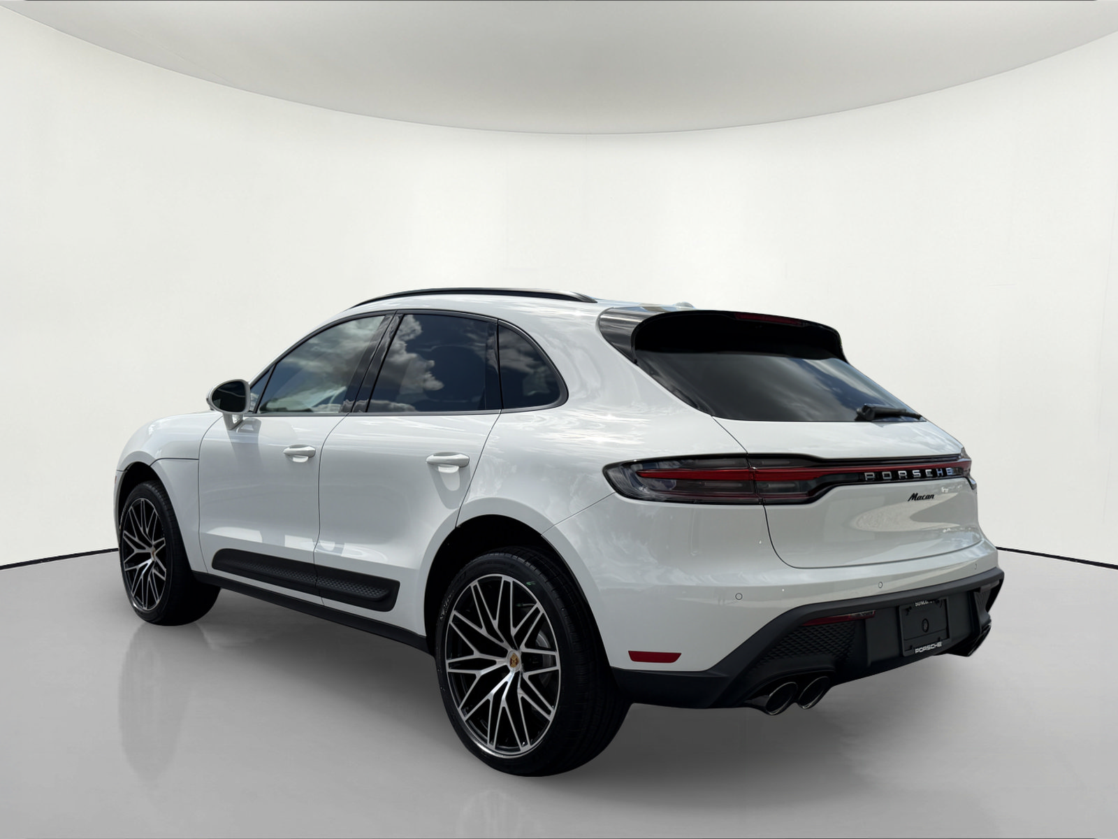 New 2026 Porsche Macan AWD/4WD image 3