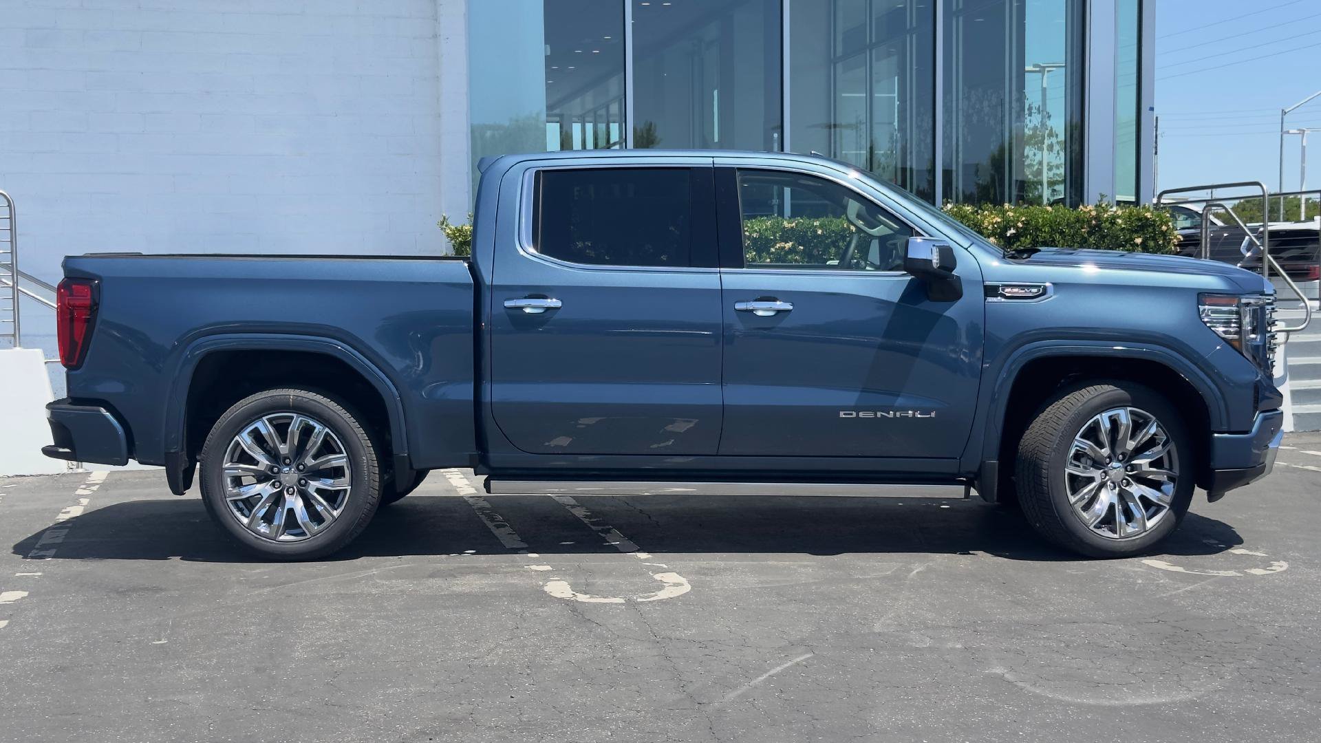 New 2026 GMC Sierra 1500 Denali AWD/4WD image 3