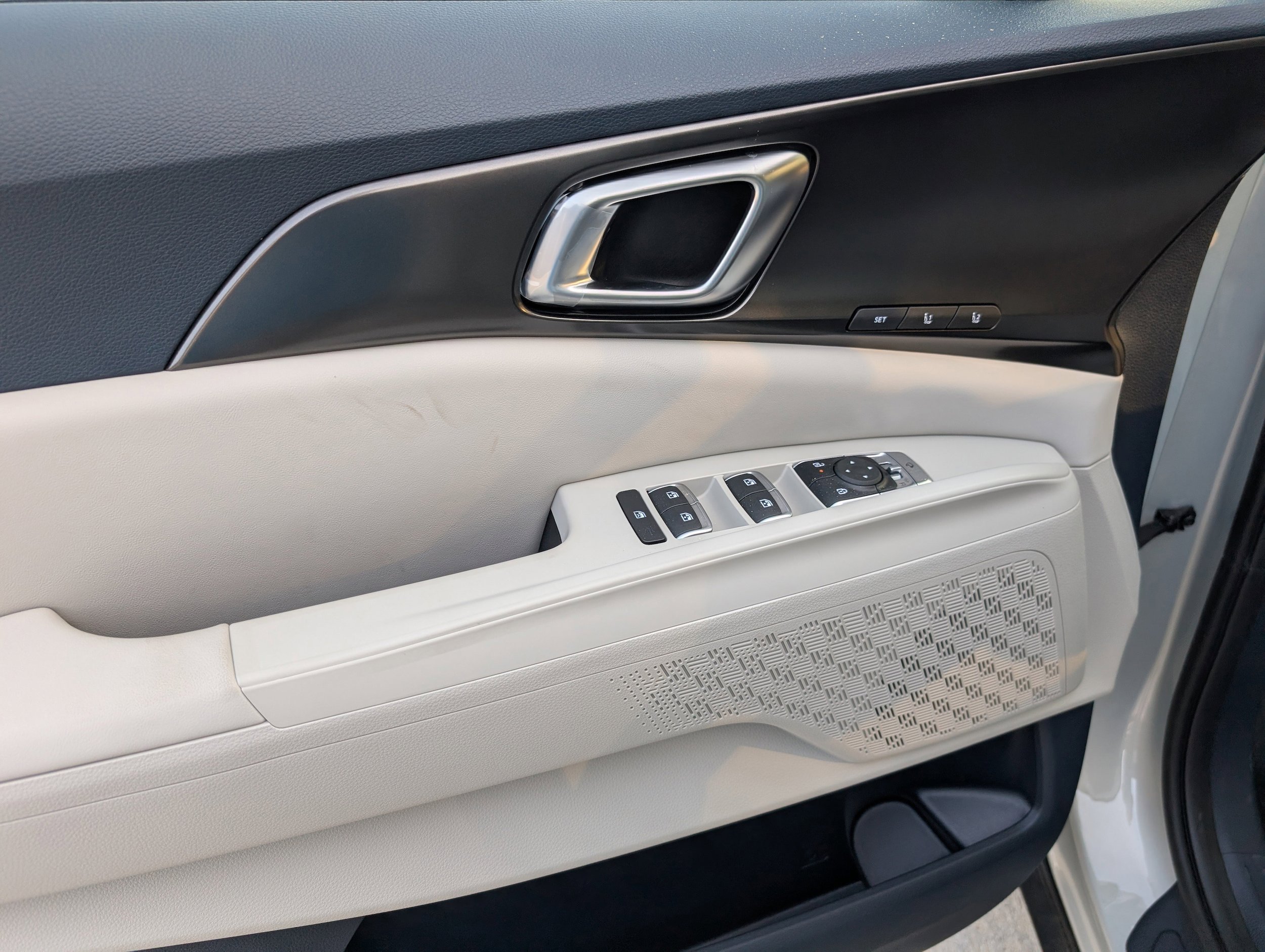 New 2026 Kia Carnival SX FWD image 9