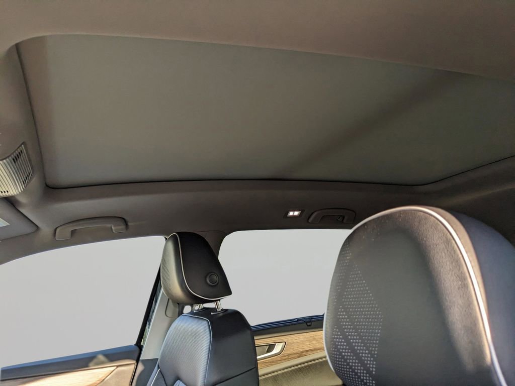 Used 2025 Volkswagen Atlas SEL Premium R-Line image 22