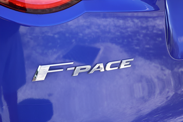 Used 2018 Jaguar F-PACE Premium AWD/4WD image 9