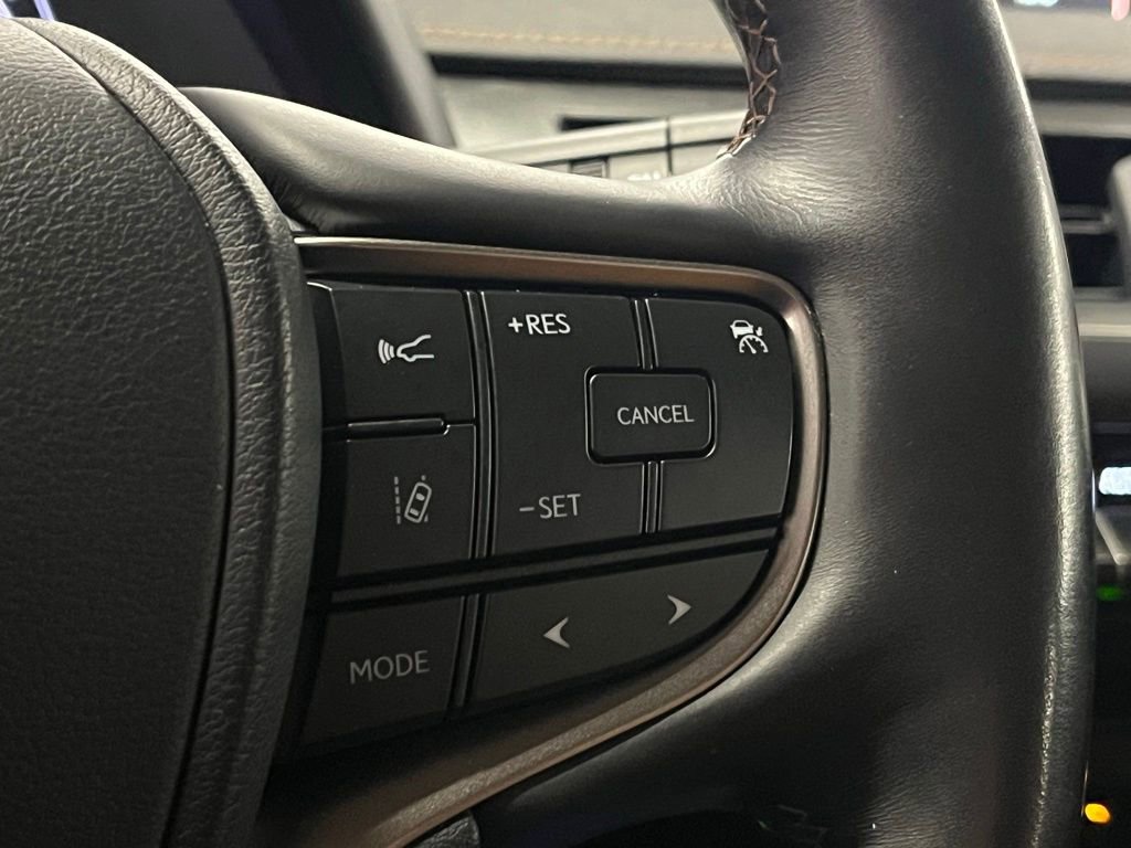 Used 2019 Lexus UX 250h w/ Premium Package image 26