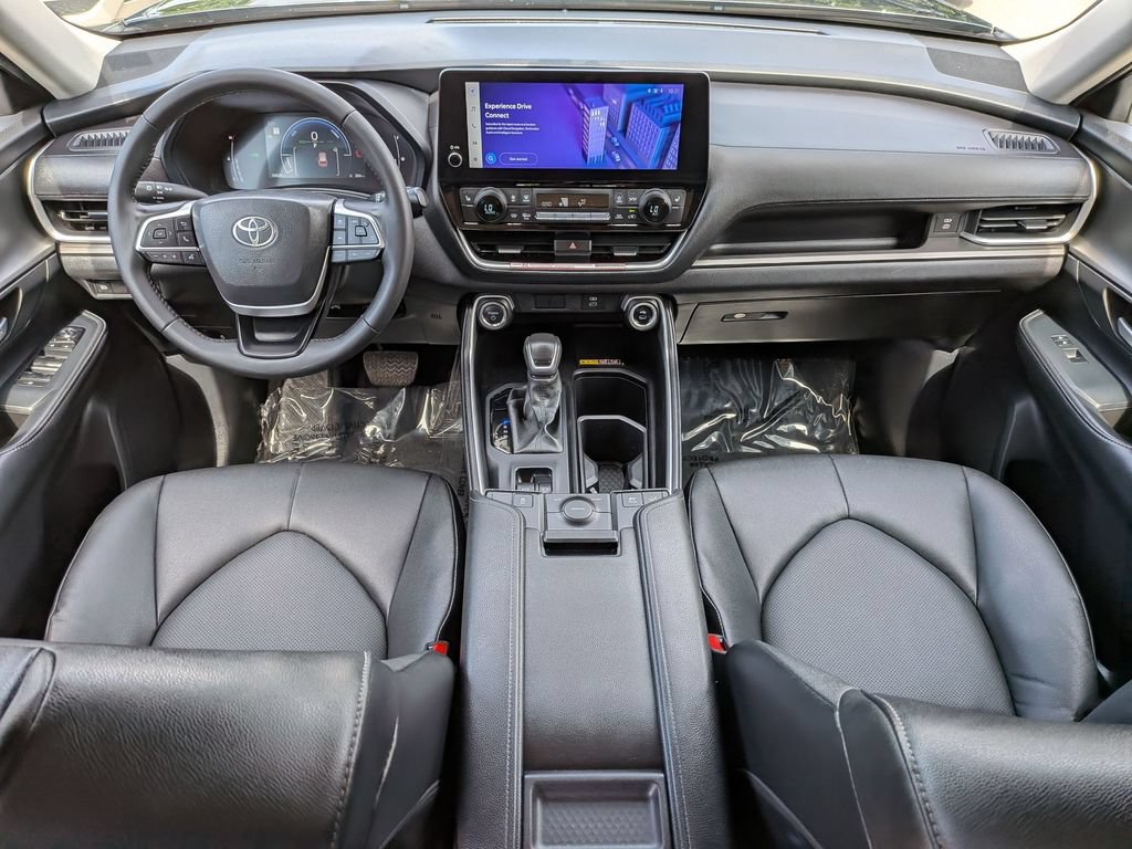 Used 2025 Toyota Grand Highlander AWD Hybrid image 5