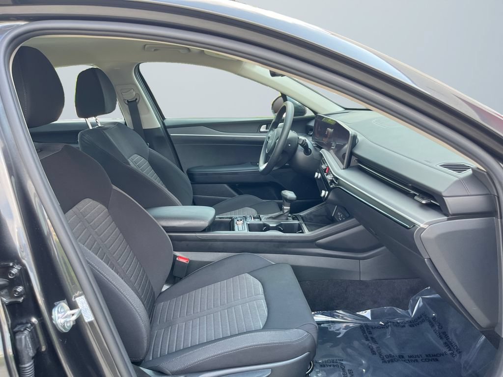 Used 2025 Kia K5 LXS FWD image 15