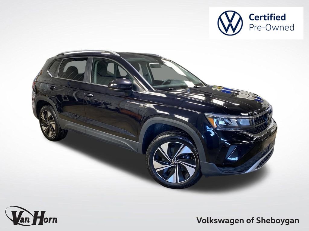 Certified 2024 Volkswagen Taos SE w/ Panoramic Sunroof Package