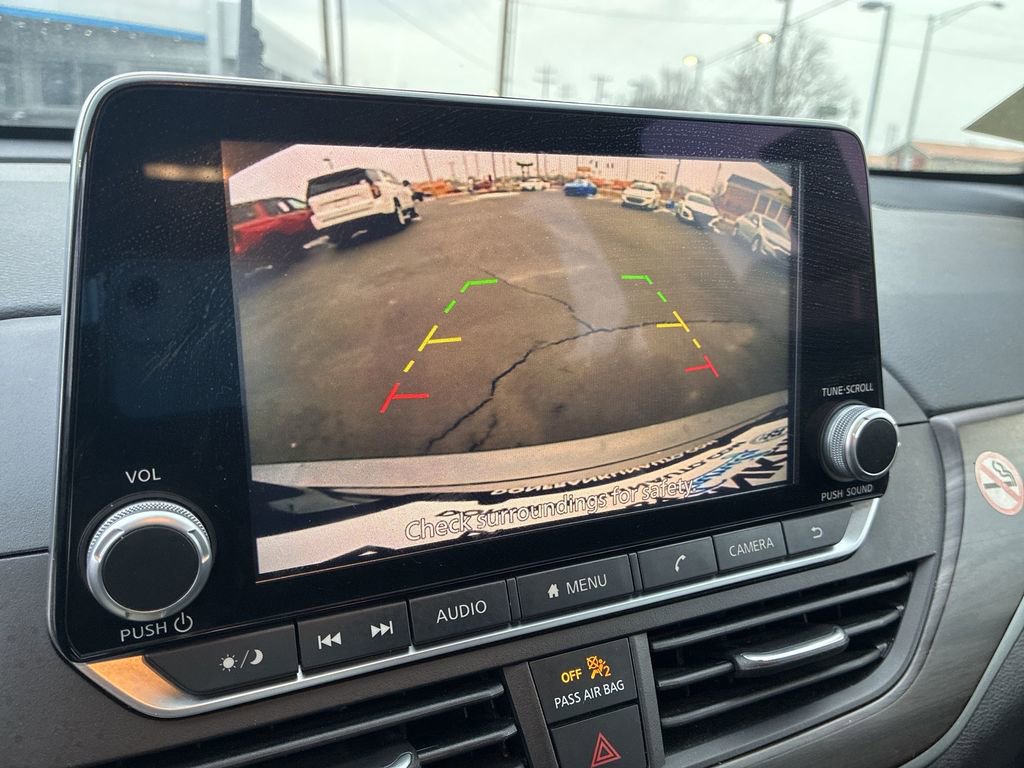 Used 2024 Nissan Altima 2.5 SV image 16