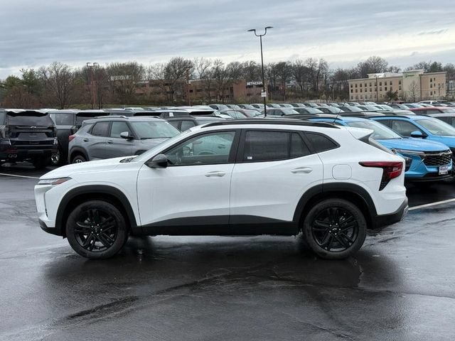 New 2026 Chevrolet Trax ACTIV w/ Sunroof Package FWD image 2