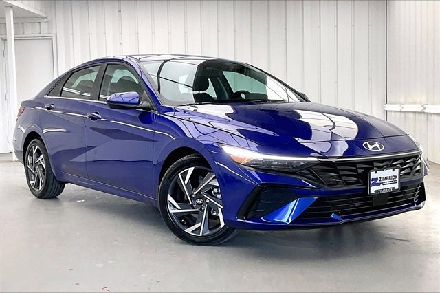 Used 2024 Hyundai Elantra SEL w/ Convenience Package