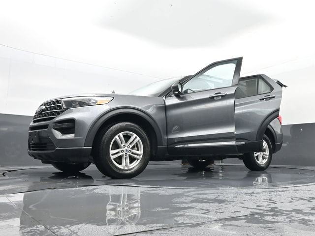 Used 2023 Ford Explorer XLT AWD/4WD image 34