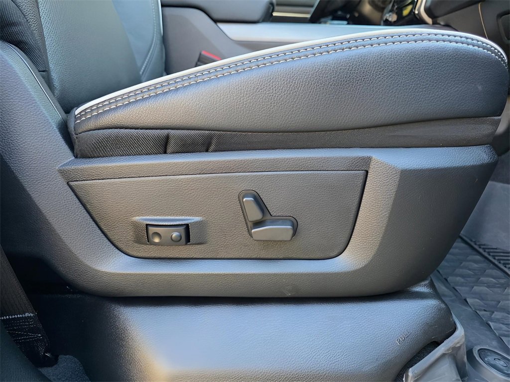 Used 2025 RAM 3500 Laramie image 14