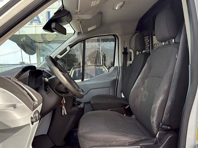 Certified 2018 Ford Transit 250 130 Low Roof w/ Exterior Upgrade Package RWD image 9