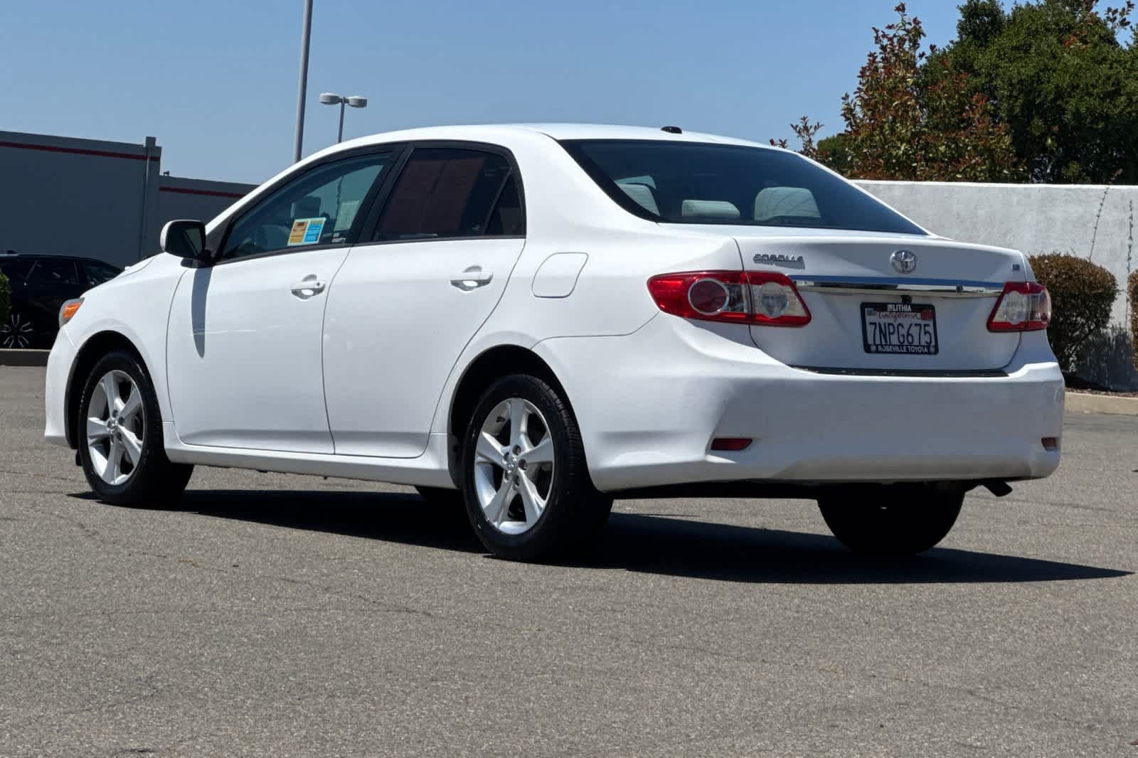 Used 2012 Toyota Corolla LE w/ Premium Pkg FWD image 7