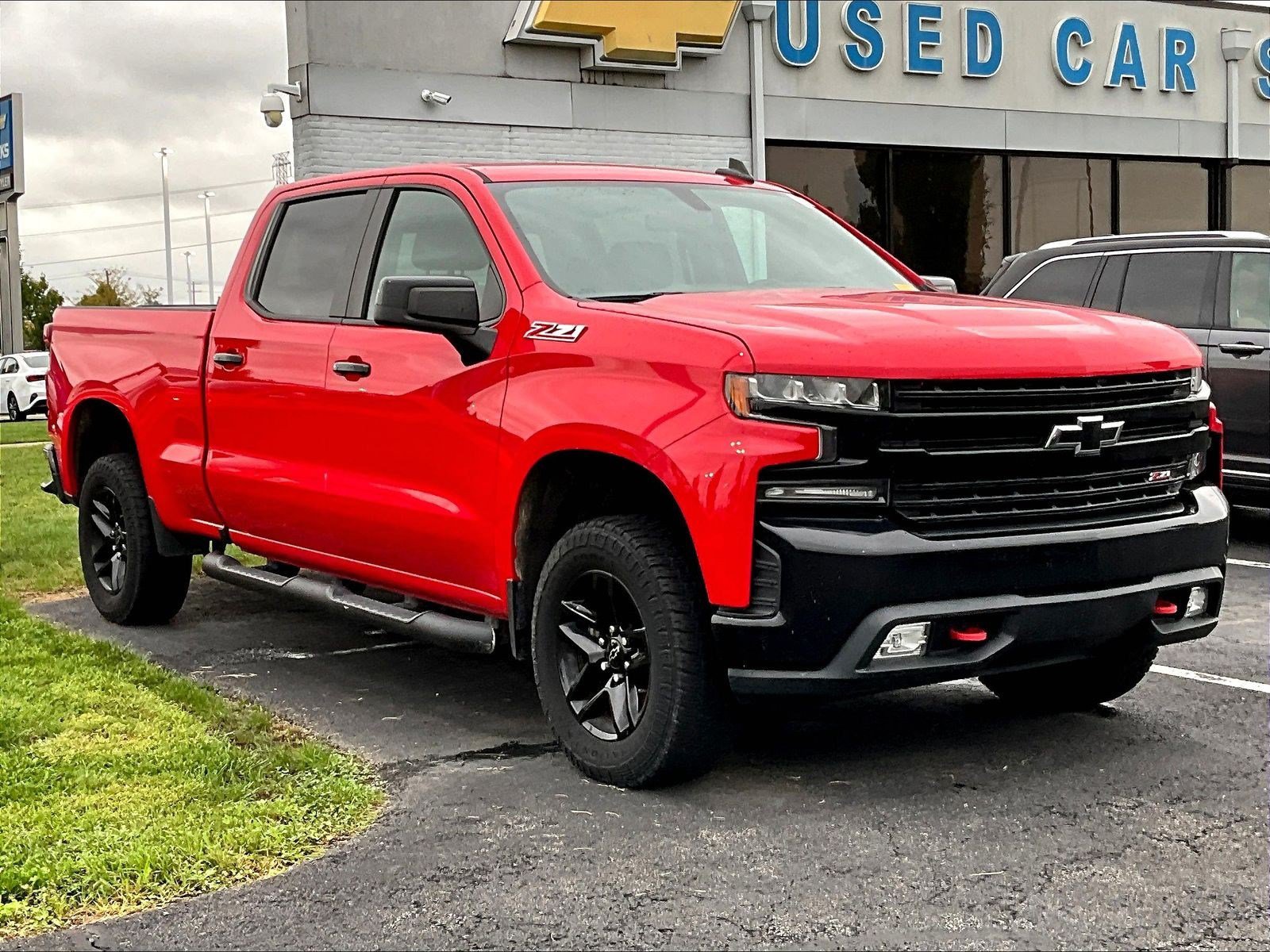 Used 2019 Chevrolet Silverado 1500 LT Trail Boss AWD/4WD image 2