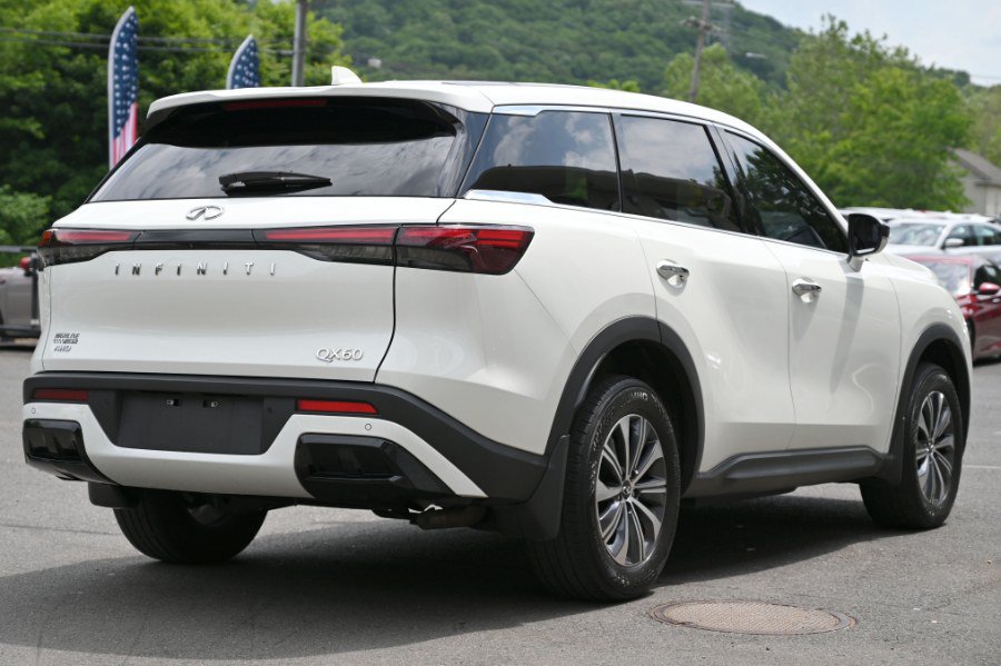 Used 2023 INFINITI QX60 Pure AWD/4WD image 5
