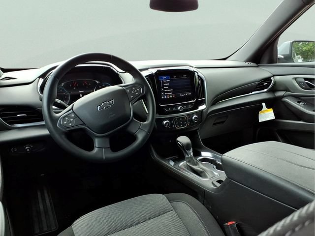 Used 2023 Chevrolet Traverse LT w/ Midnight/Sport Edition AWD/4WD image 9