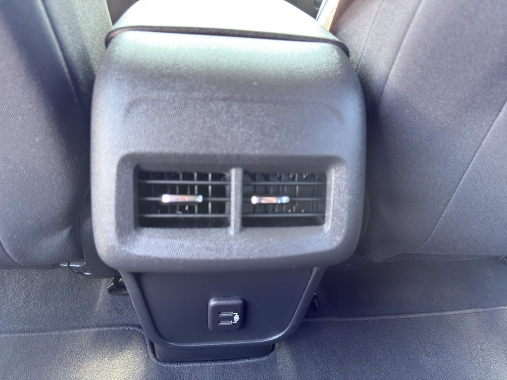 Used 2020 Chevrolet Equinox LS FWD image 30