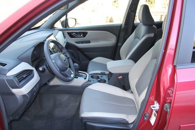 Used 2025 Subaru Forester Limited AWD/4WD image 17