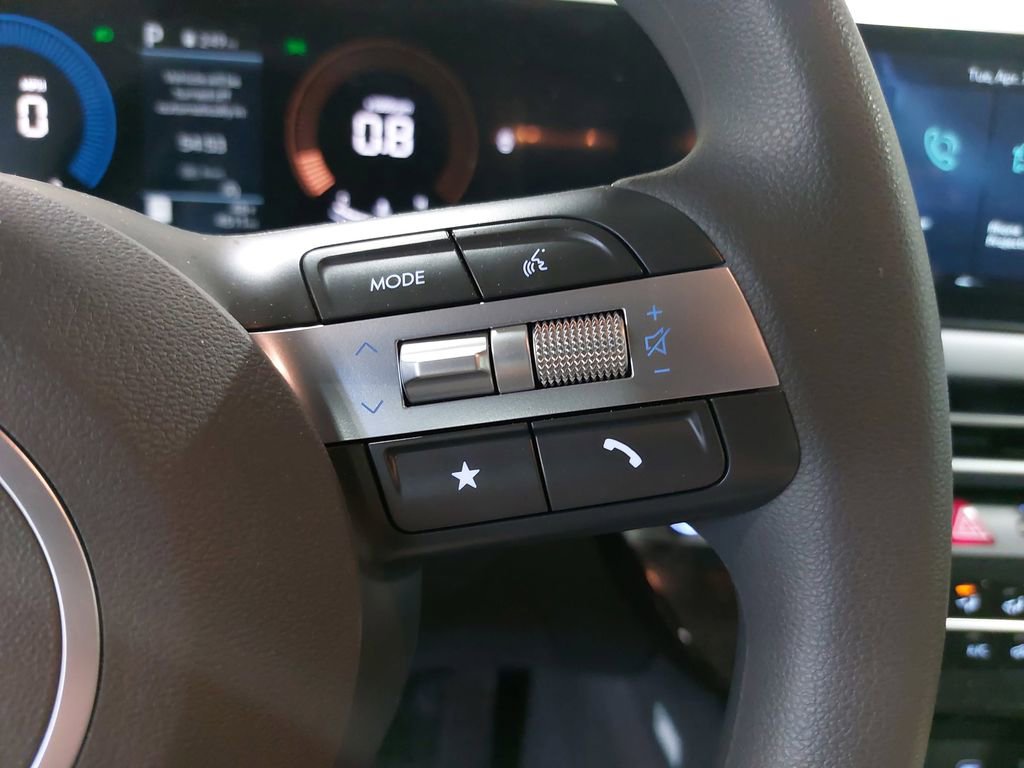 Certified 2025 Hyundai Sonata SE image 17