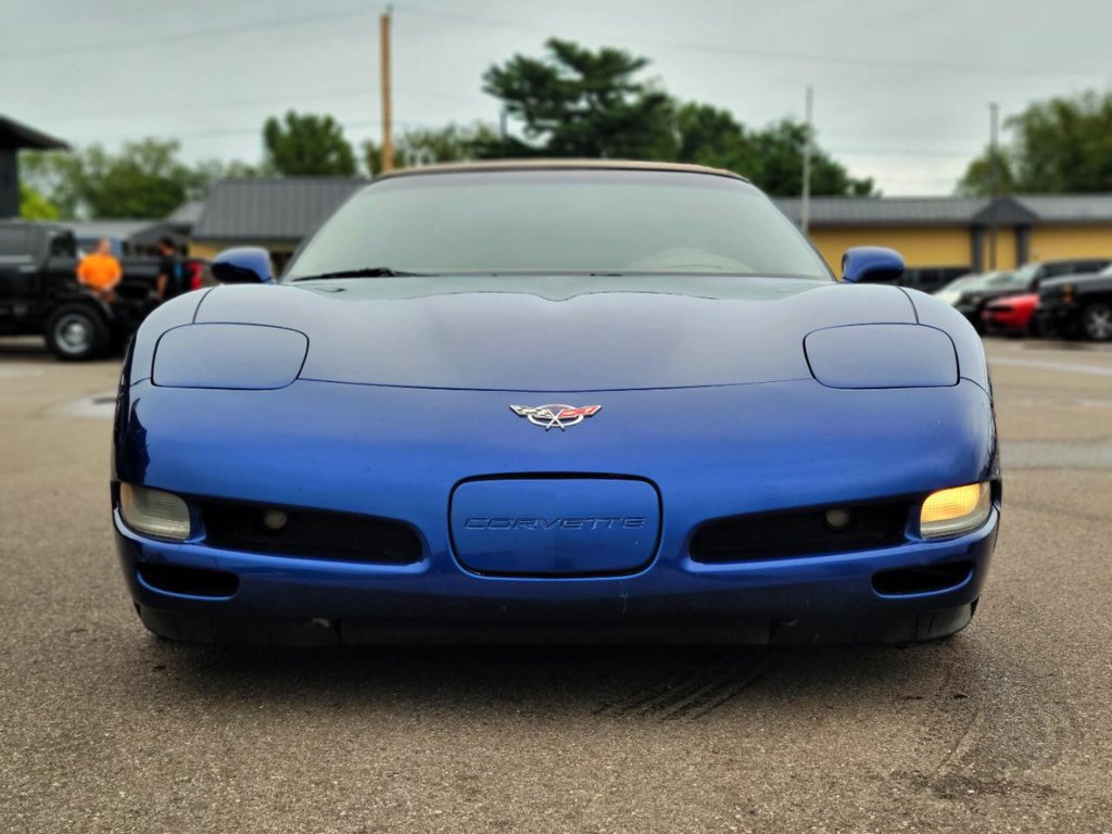Used 2004 Chevrolet Corvette Convertible w/ Preferred Equipment Group RWD image 2